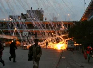 Esed'den sivillere misket bombası - İZLE