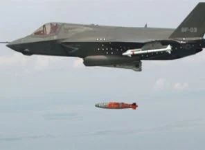 F-35 ilk kez bombasını test etti