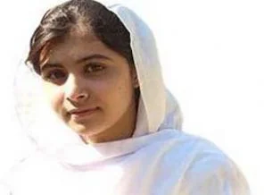 İşte Malala'nın hastanedeki ilk fotoğrafı