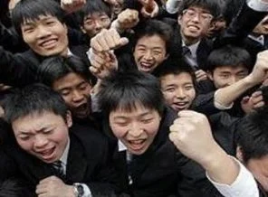 Japonya'da sigara içen öğretmene 11 bin lira ceza