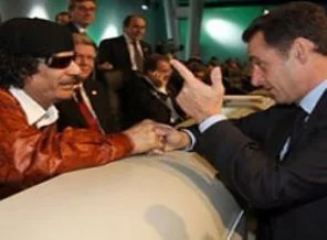 Libya lideri Kaddafi'yi Sarkozy öldürttü