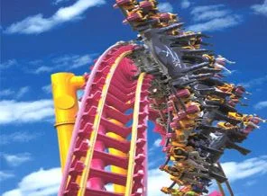 Lunaparkta asılı kaldılar