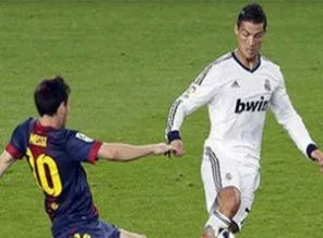Messi: 2 - Ronaldo: 2