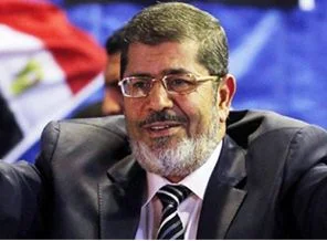Mursi 100'ncü güne bir dizi sorunla giriyor