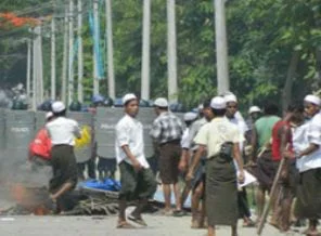 Myanmarlılar yine Müslümanlar'a saldırdı: 3 ölü