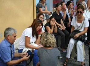 Öldürülen öğretmen için ailesi şehitlik istiyor