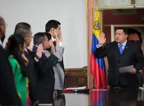 Otobüs şoförü Chavez'in yardımcısı oldu
