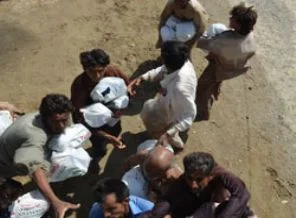 Pakistan sular altında