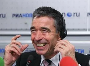 Rasmussen'in görev süresi bir yıl uzatıldı
