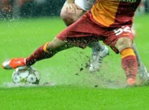 TT Arena'nın zemini neden bozuldu?