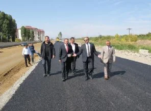 Üniversite yolu asfalta kavuştu