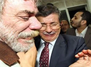 Ahmet Davutoğlu gözyaşlarına boğuldu !