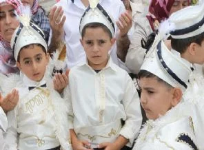Alman Meclisi'nde sünnet tartışması