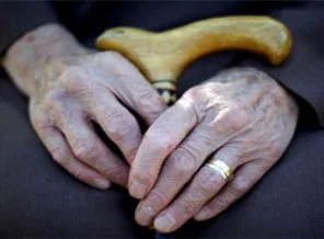 Alzheimer'a yatkınlık geni bulundu