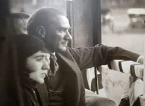 Atatürk'ün sevgilisi Fikriye neden intihar etti?