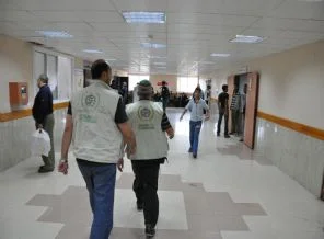 İHH Gazze'ye ilaç yardımı ulaştırmayı başardı
