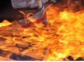 İsrail'in gemisi vuruldu
