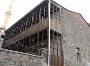 Kars'ta tarihî binalara restorasyon