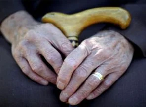 Kötü beslenme Alzheimer'ı tetikliyor