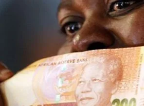 Mandela banknotları piyasada