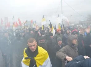 Moskova'da binlerce ırkçı sokağa indi