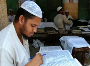 Müslüman tutuklular imam istiyor!