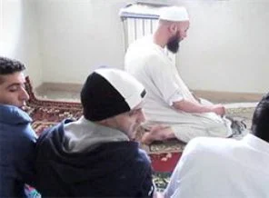Müslüman tutukluların imam talebi