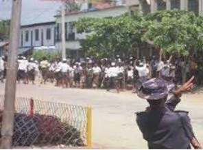 Myanmar'da eylem gerginliği