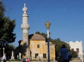 Osmanlı camisi kaderine terk edildi