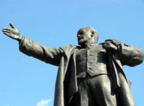 Rusya'da Lenin heykelleri tartışması