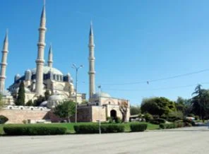 Selimiye Camisi'ne yeni meydan