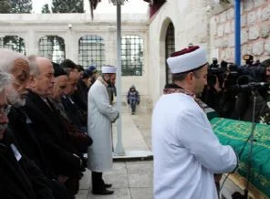 Akif'in torunu toprağa verildi