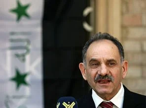 Başbakan Yardımcısına taşlı sopalı saldırı