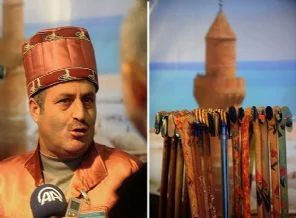 Ebrulu bastonlarla dünyaya açıldı
