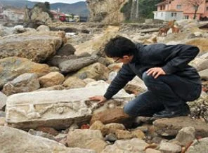 Fırtına tarihi kalıntıları çıkardı