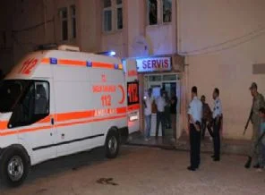 Halı silkeleyen kadın 3'üncü kattan düştü