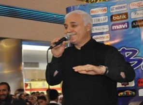 `İnsanlık perdeyi sıyırdı, Peygamberiyle kucaklaşıyor`