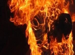 Kur'an'a hakaret eden polisi diri diri yaktılar!