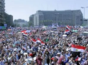 Mursi ''kararları'' askıya alabilir