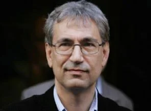 Ödül gecesinde Esad ve Orhan Pamuk yumruklaşması!