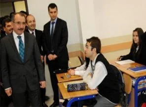 Öğrenciden Bakan'a 'dershane sorusu'