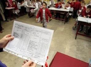 17 milyon öğrenciyi karne heyecanı sardı