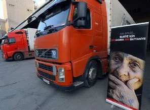 33 tırlık ilk konvoy yola çıkıyor