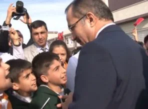 Bakan'ın donup kaldığı an!