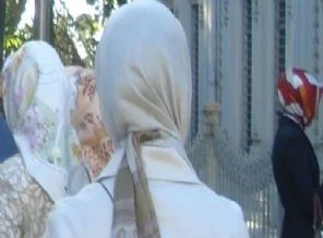 Başörtüsü yasağı İngiliz okulu mahkemelik etti