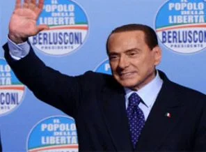 Berlusconi aday tanıtım toplantısında fenalaştı