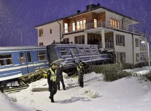 Çaldığı trenle kaza yaptı