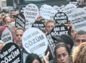 'Cenazeler yeni barış görüşmelerine desteği yansıttı'