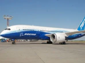 Dreamliner uçuşlarına durdurma