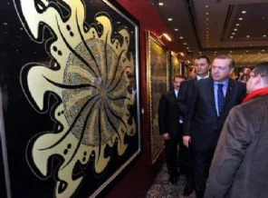 Dünyanın en büyük hilye-i şerif ve tespih sergisi açıldı